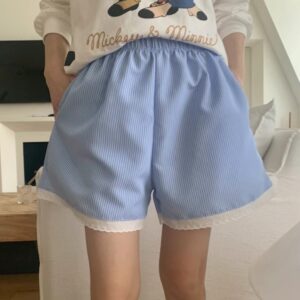柔光綁帶蕾絲拼接短褲