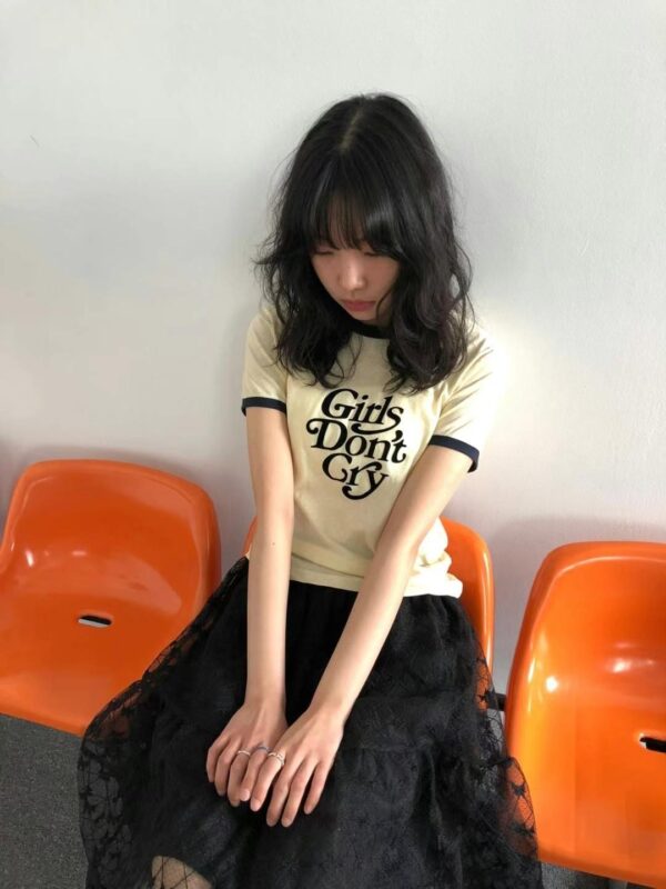 女孩別哭英文輕薄短袖圓領T恤