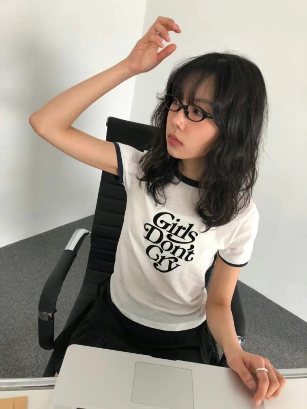 女孩別哭英文輕薄短袖圓領T恤