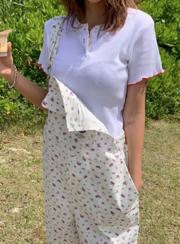 超舒適材質蕾絲滾邊撞色合身上衣