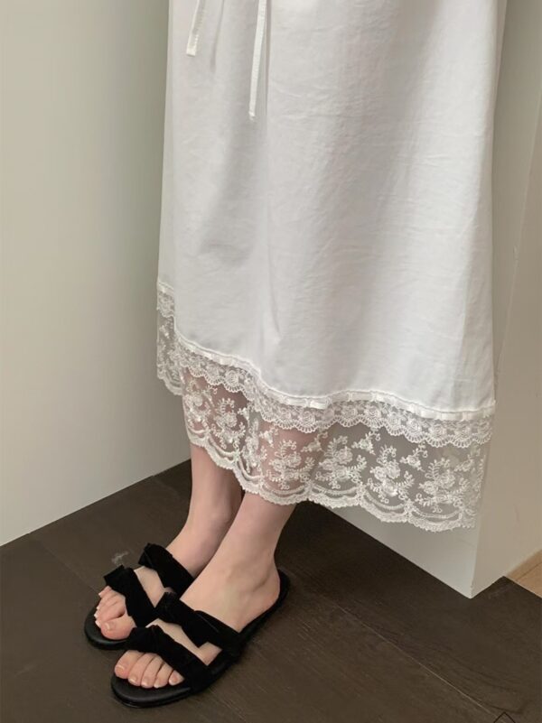 下擺花朵蕾絲長裙