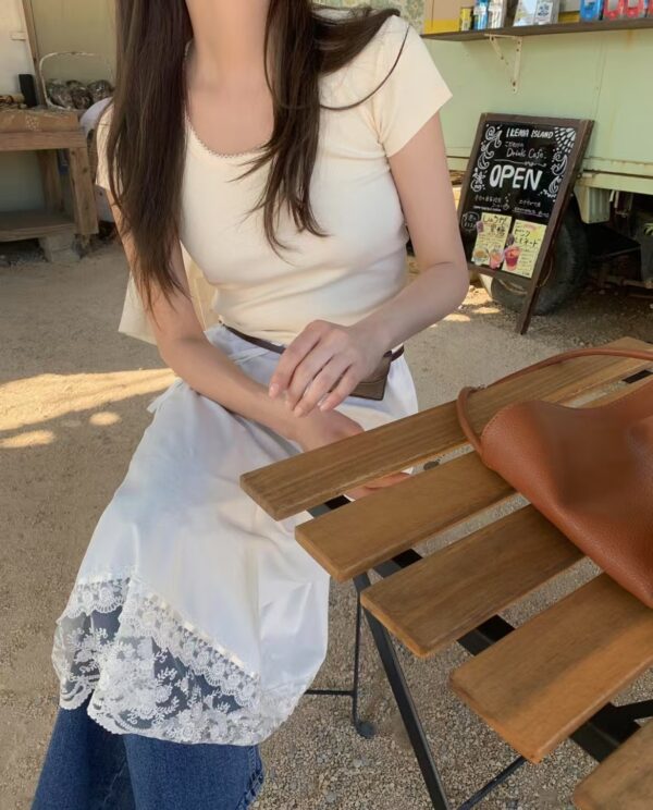 下擺花朵蕾絲長裙