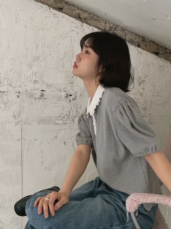 小花瓣領子澎袖上衣