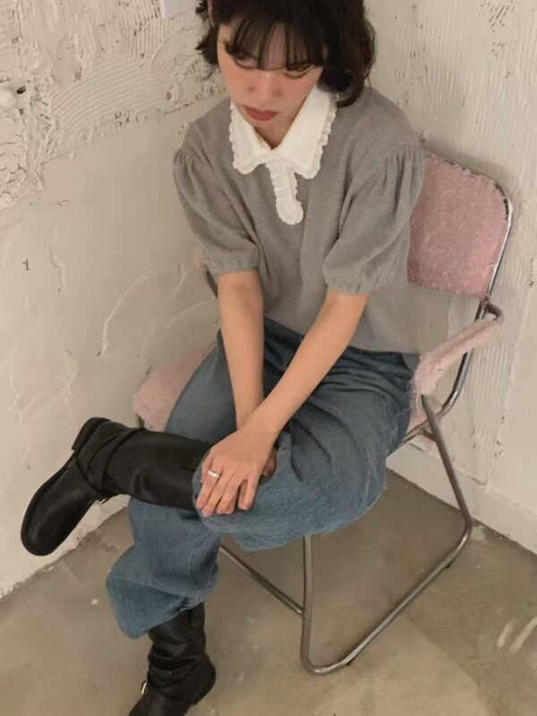 小花瓣領子澎袖上衣