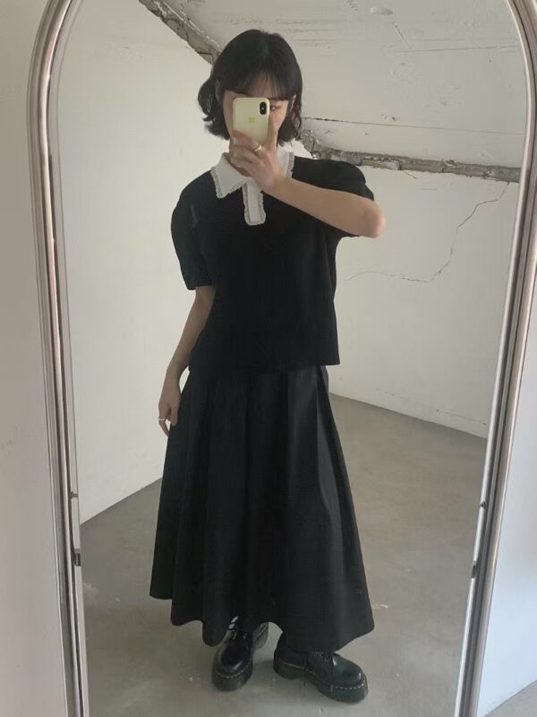 小花瓣領子澎袖上衣