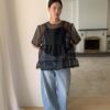 透膚歐根紗材質短袖上衣