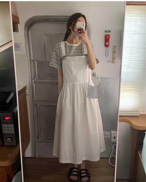 小清新簡約純色吊帶裙