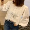 超美~蕾絲雕花方領襯衫