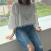 超美~蕾絲雕花方領襯衫