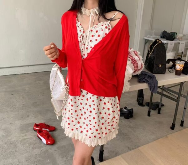 蕾絲邊碎花細肩帶洋裝