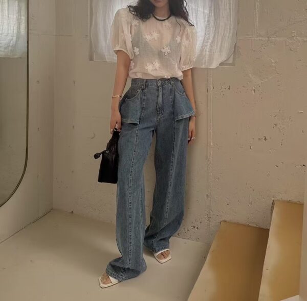 浮雕花朵泡泡袖襯衫