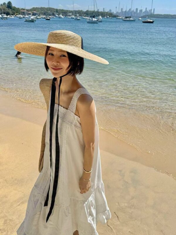 蕾絲雕花度假感長洋裝